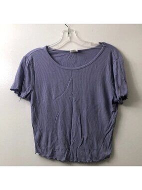 purple crop top